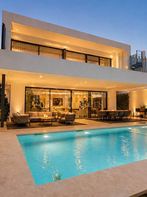 Villa Puente Romano - Contemporary Luxury Villa in Altos de Puente Romano