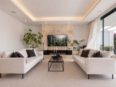 Villa Puente Romano - Contemporary Luxury Villa in Altos de Puente Romano