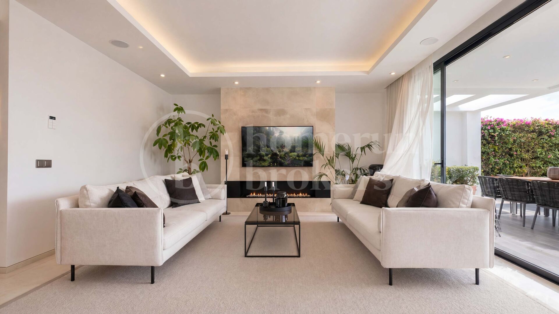 Villa Puente Romano - Contemporary Luxury Villa in Altos de Puente Romano