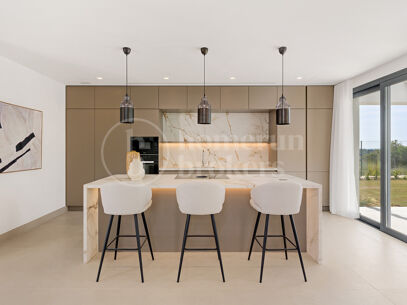 Villa Aurea - Nyckelfärdig modern villa i Estepona Golf