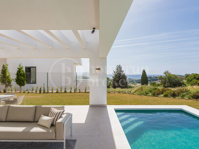 Villa Aurea - Nyckelfärdig modern villa i Estepona Golf