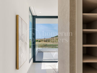 Villa Aurea - Nyckelfärdig modern villa i Estepona Golf