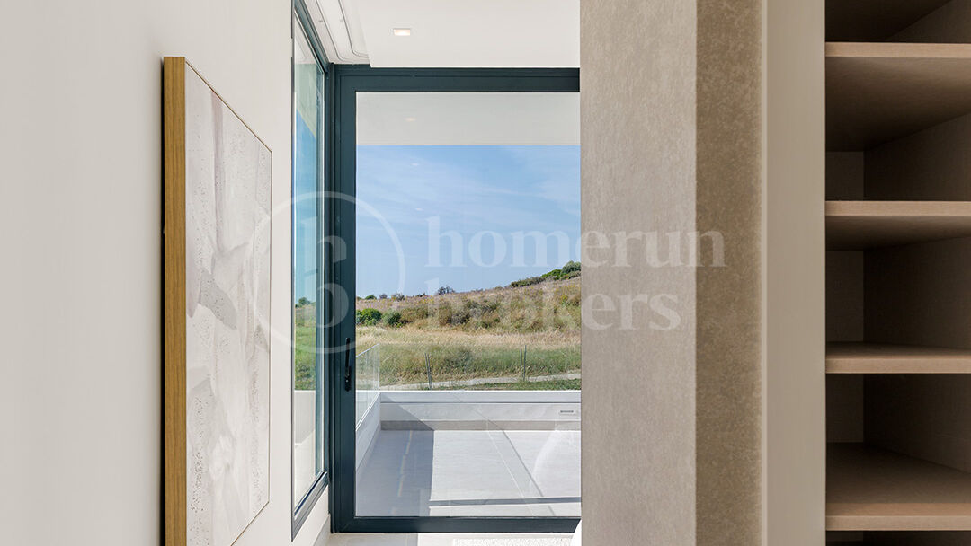 Villa Aurea - Nyckelfärdig modern villa i Estepona Golf
