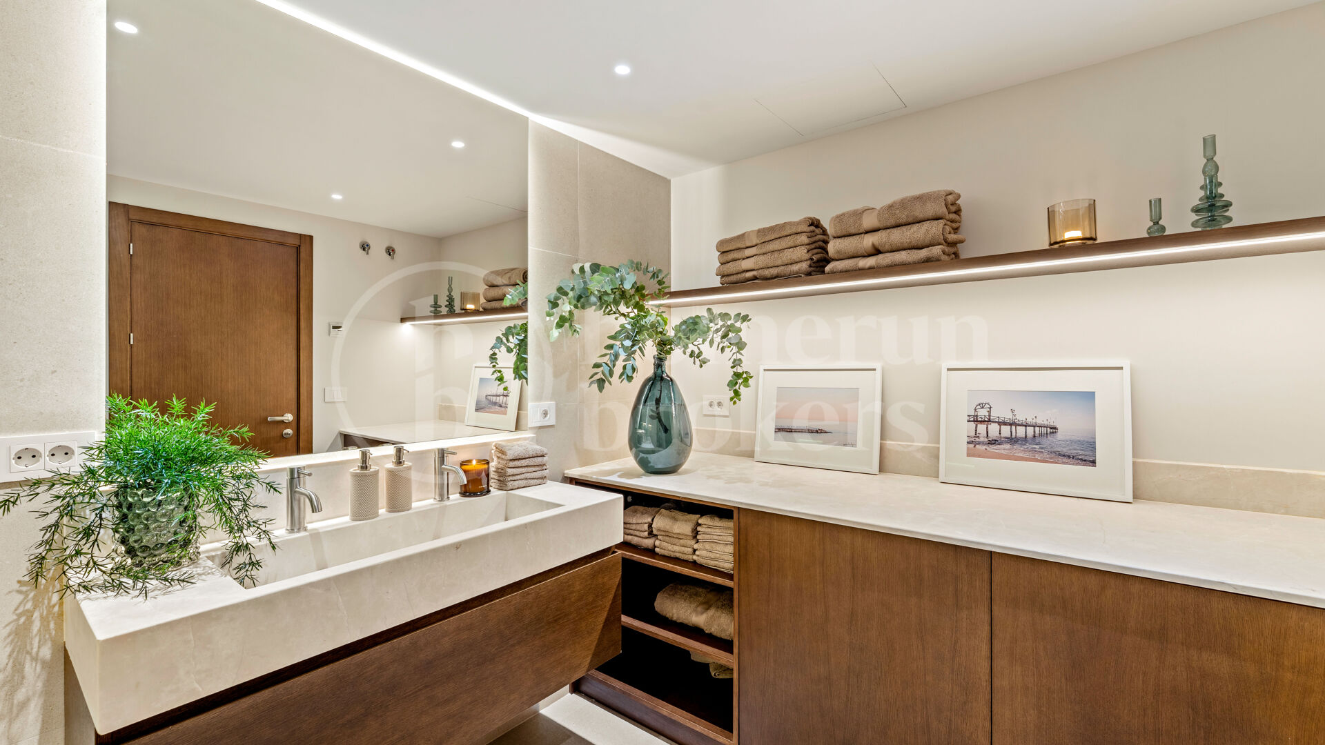 Casa Destiny - Renovated Apartment with Sea Views on the Golden Mile