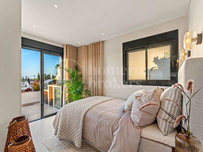 Casa Destiny - Renovated Apartment with Sea Views on the Golden Mile