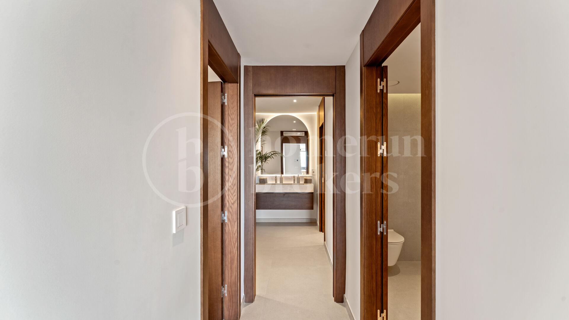 Casa Destiny - Renovated Apartment with Sea Views on the Golden Mile