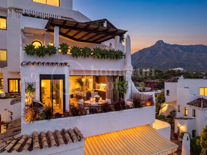 Casa Destiny - Renovated Apartment with Sea Views on the Golden Mile