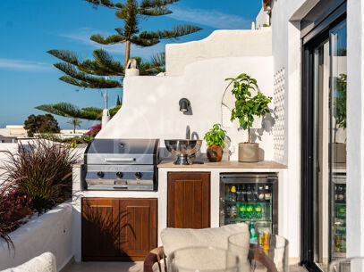 Casa Destiny - Renovated Apartment with Sea Views on the Golden Mile
