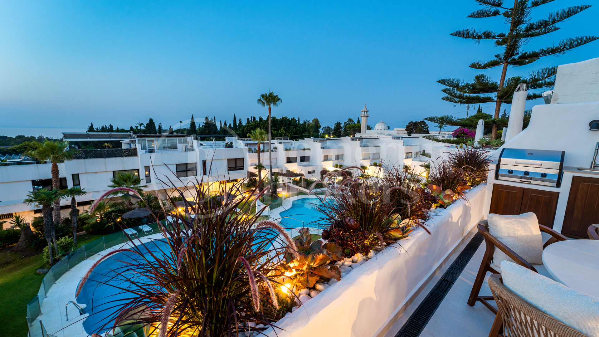Casa Destiny - Renovated Apartment with Sea Views on the Golden Mile