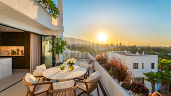 Casa Destiny - Renovated Apartment with Sea Views on the Golden Mile