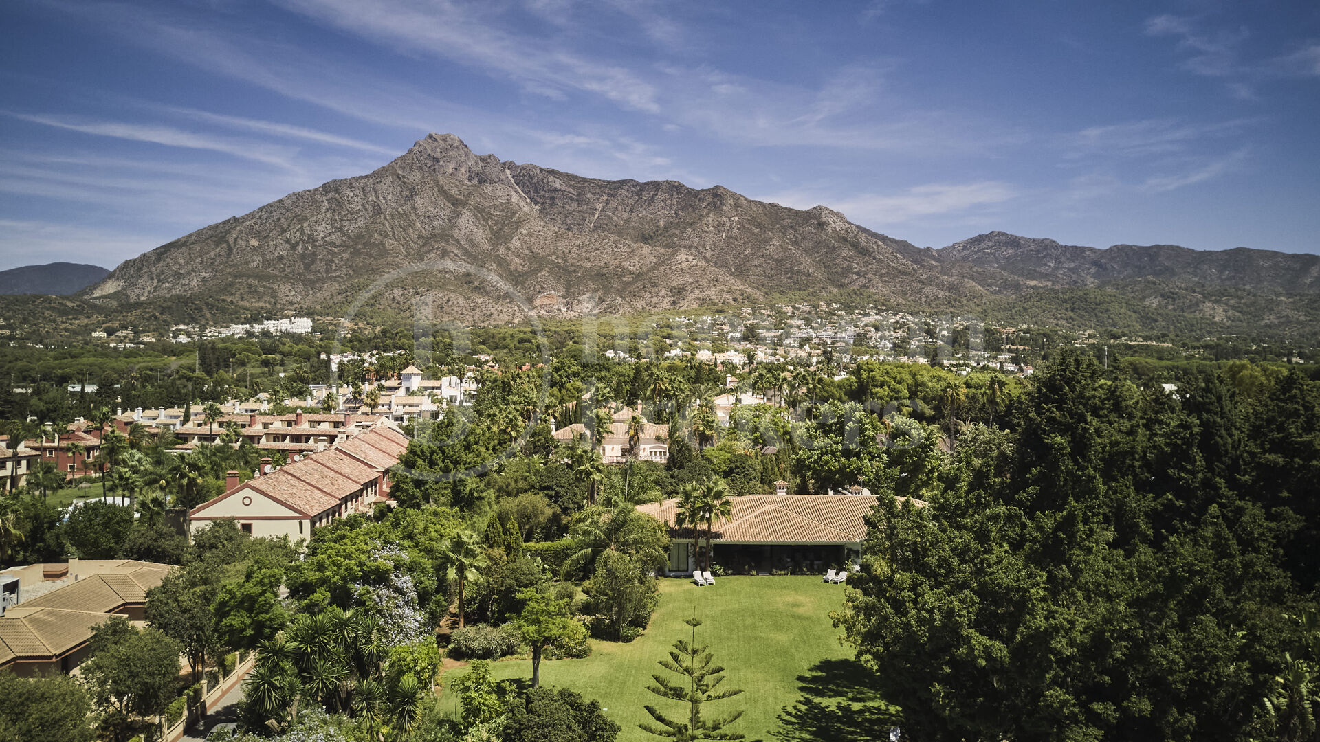 Luxury Marbella Villa with Private Pool, Padel Court & Steps from Puente Romano
