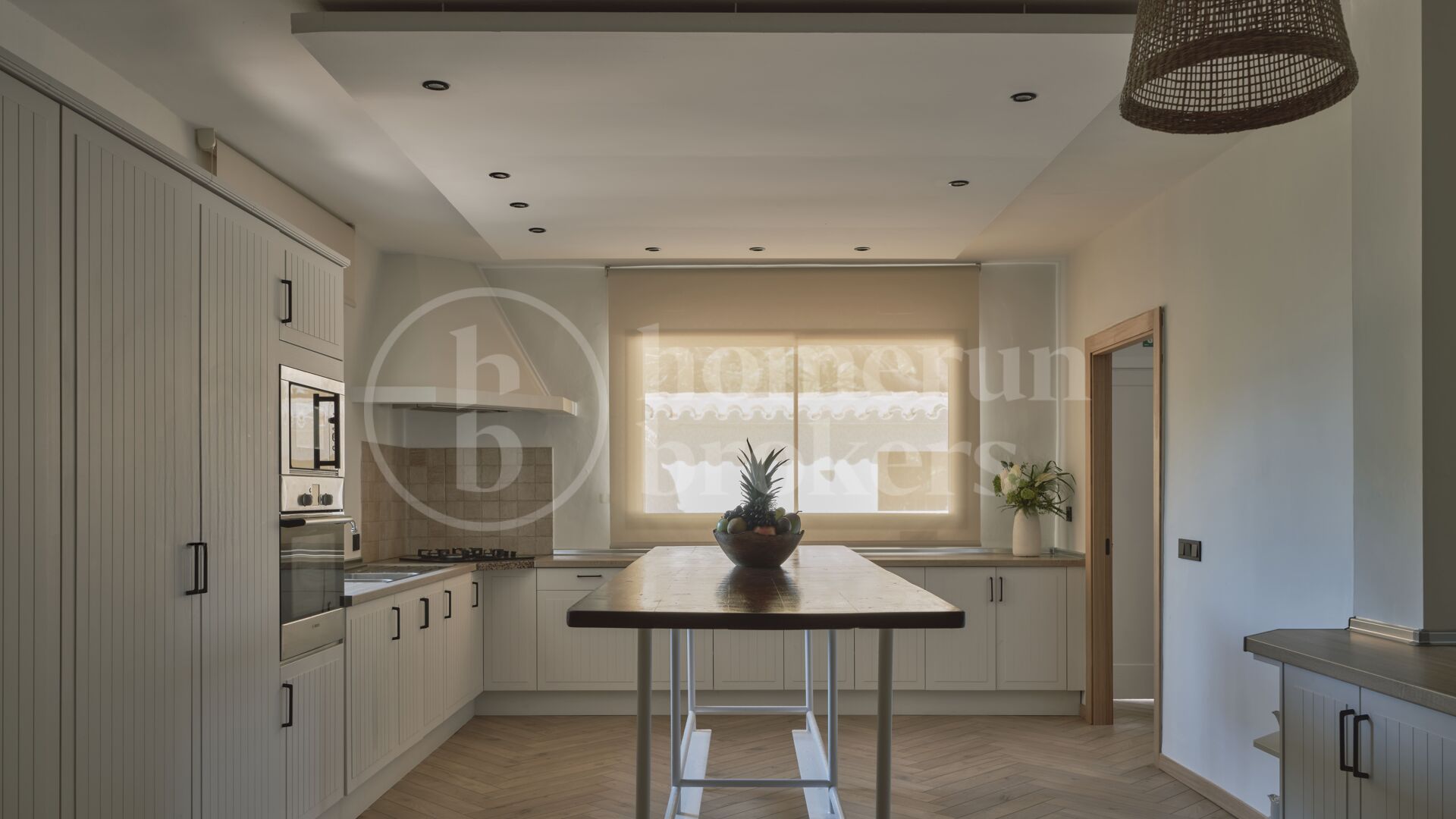 Luxury Marbella Villa with Private Pool, Padel Court & Steps from Puente Romano