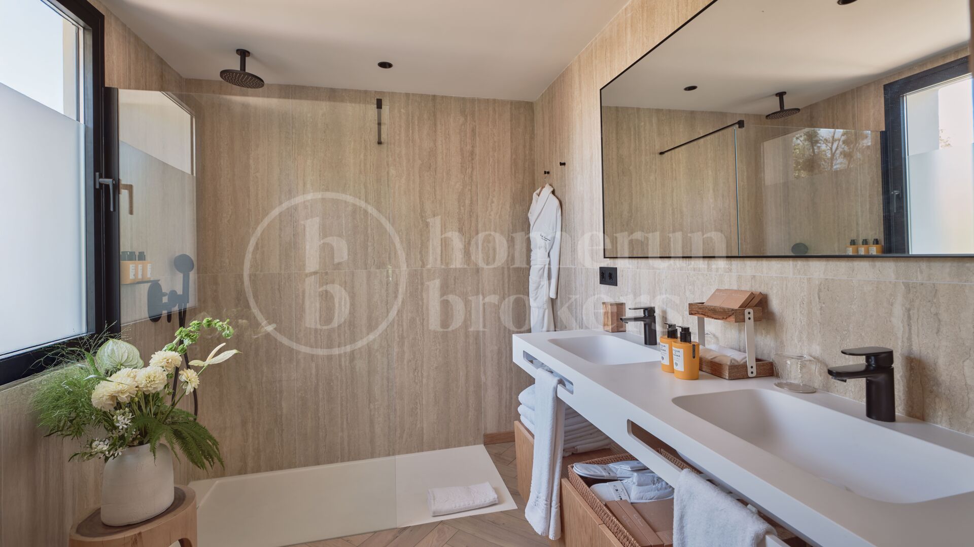 Luxury Marbella Villa with Private Pool, Padel Court & Steps from Puente Romano