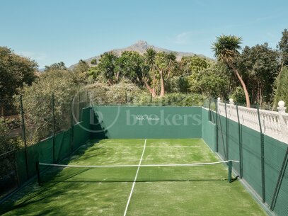 Luxury Marbella Villa with Private Pool, Padel Court & Steps from Puente Romano