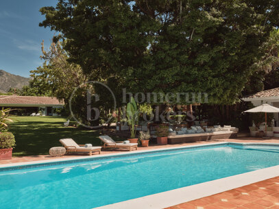 Luxury Marbella Villa with Private Pool, Padel Court & Steps from Puente Romano