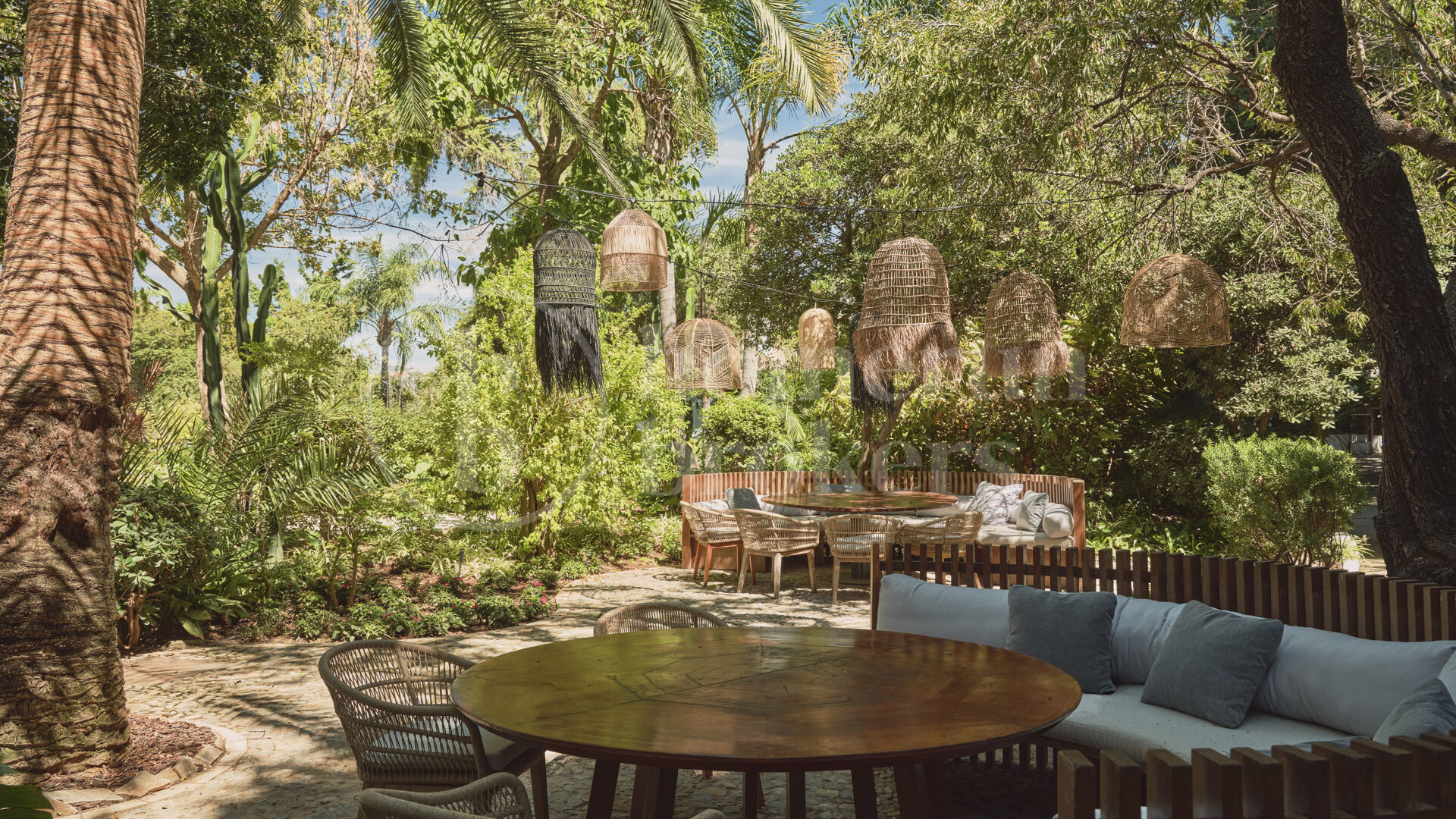 Luxury Marbella Villa with Private Pool, Padel Court & Steps from Puente Romano