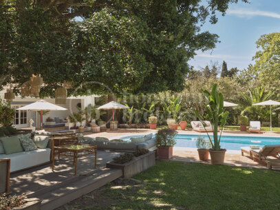 Luxury Marbella Villa with Private Pool, Padel Court & Steps from Puente Romano