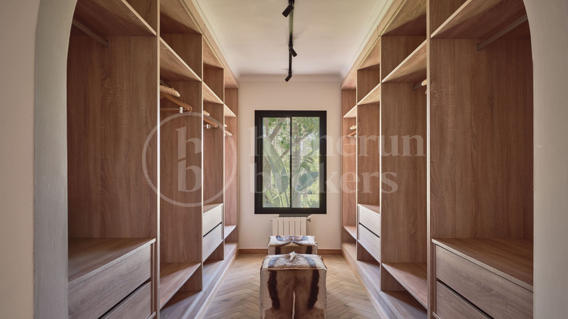 Luxury Marbella Villa with Private Pool, Padel Court & Steps from Puente Romano
