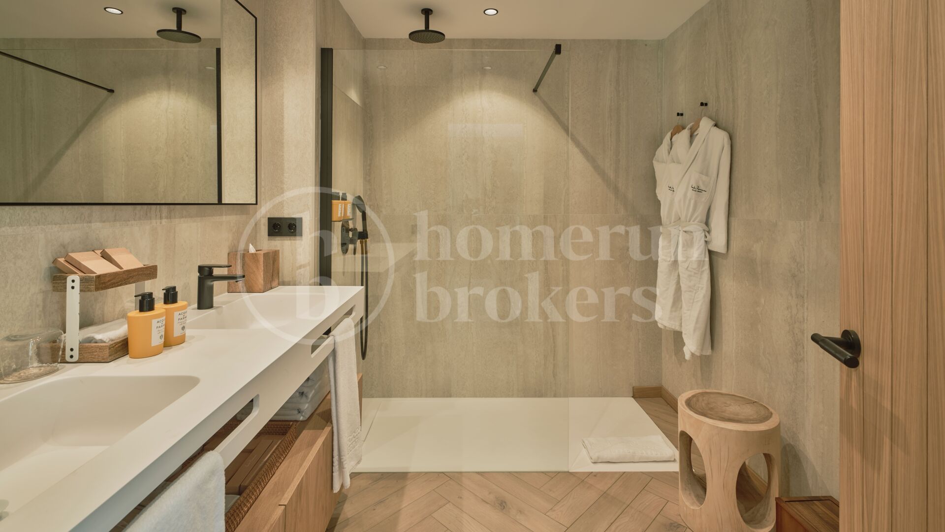 Luxury Marbella Villa with Private Pool, Padel Court & Steps from Puente Romano