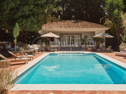 Luxury Marbella Villa with Private Pool, Padel Court & Steps from Puente Romano