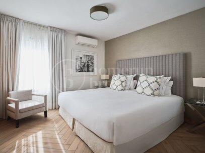 Luxury Marbella Villa with Private Pool, Padel Court & Steps from Puente Romano