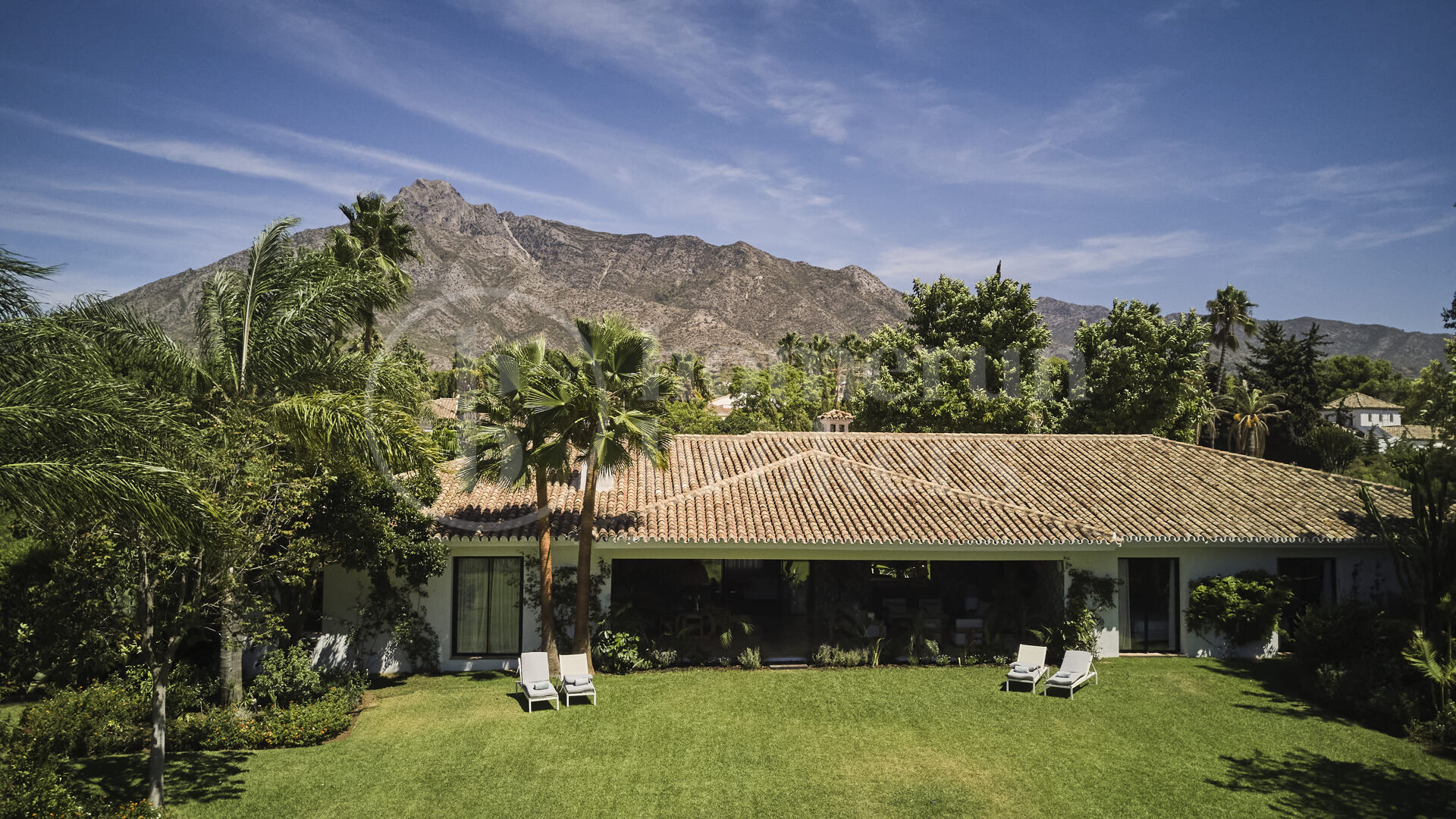 Luxury Marbella Villa with Private Pool, Padel Court & Steps from Puente Romano