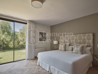 Luxury Marbella Villa with Private Pool, Padel Court & Steps from Puente Romano
