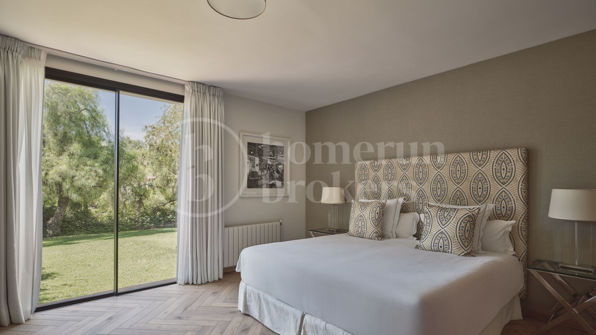 Luxury Marbella Villa with Private Pool, Padel Court & Steps from Puente Romano
