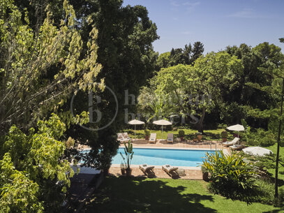 Luxury Marbella Villa with Private Pool, Padel Court & Steps from Puente Romano