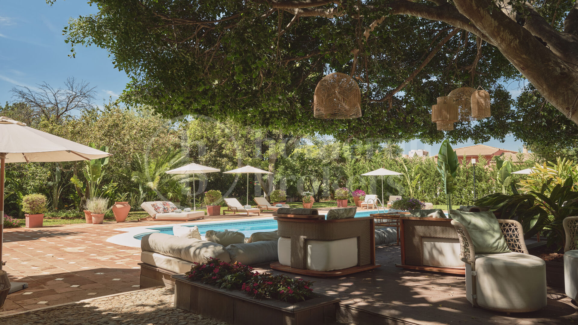 Luxury Marbella Villa with Private Pool, Padel Court & Steps from Puente Romano