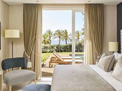 Luxury Beachfront Retreat with Private Pool in Puente Romano