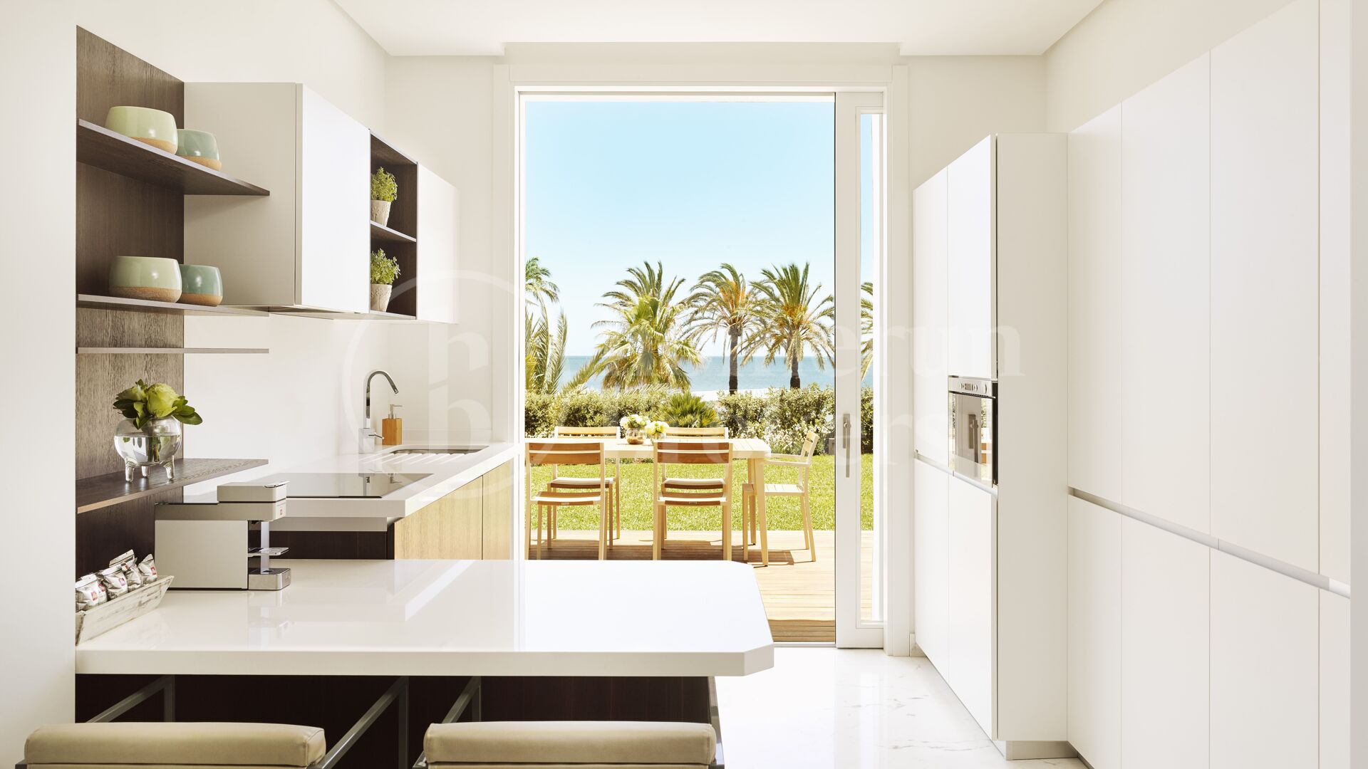 Luxury Beachfront Retreat with Private Pool in Puente Romano