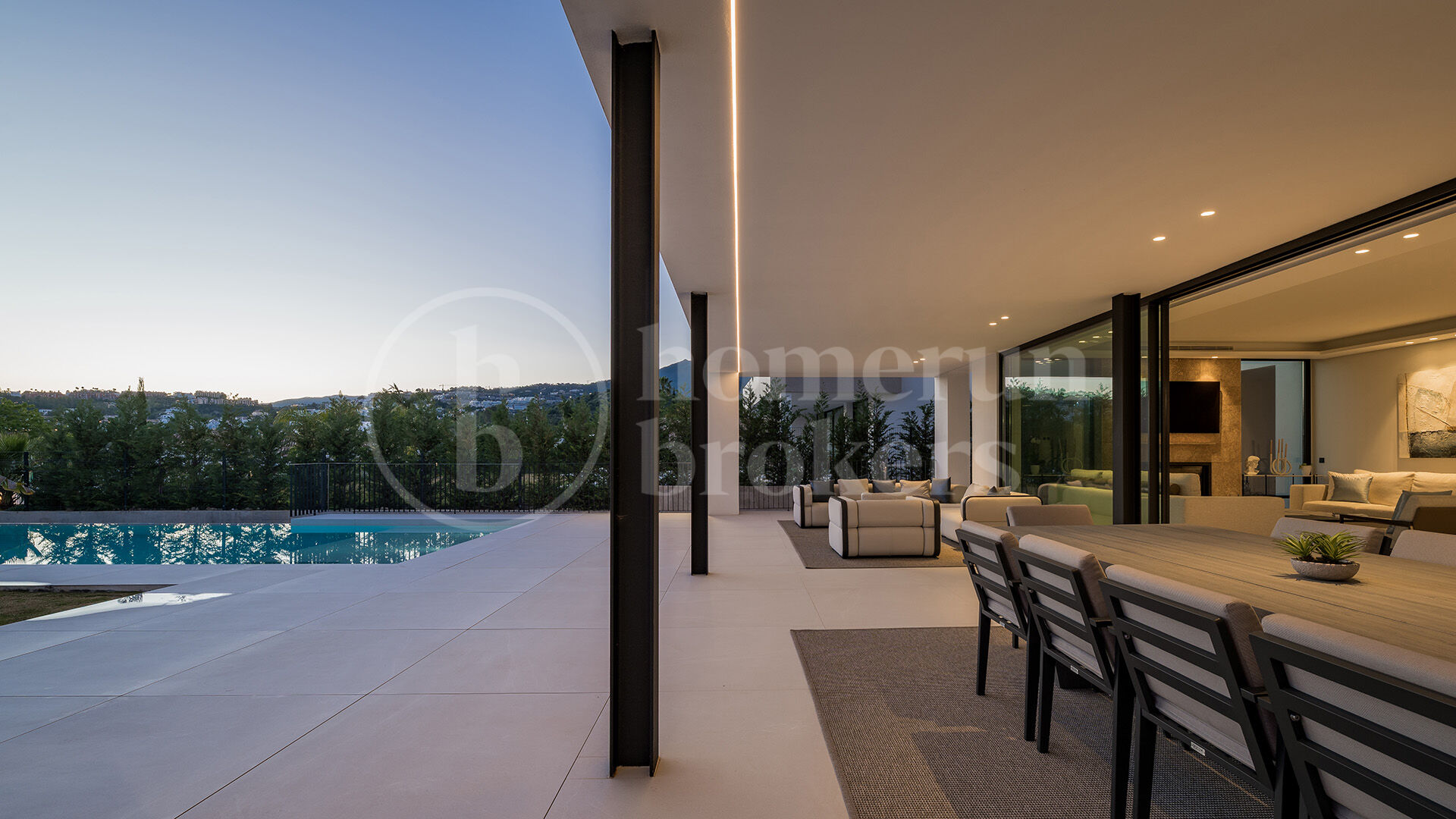 Villa Alba - Contemporary villa for sale in Los Naranjos with Golf Views
