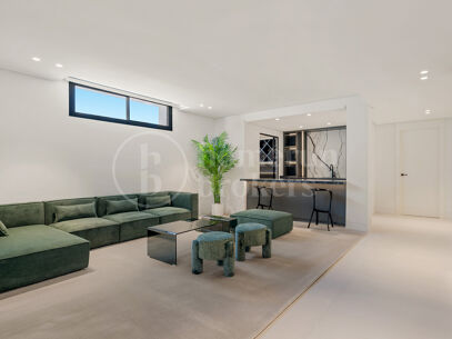 Villa Alba - Contemporary villa for sale in Los Naranjos with Golf Views