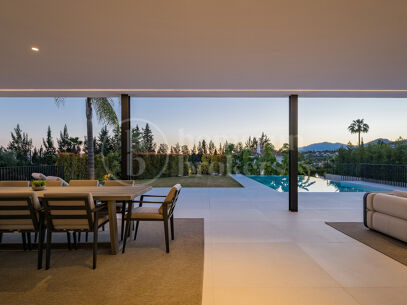 Villa Alba - Contemporary villa for sale in Los Naranjos with Golf Views
