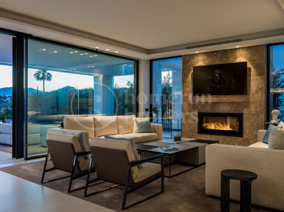 Villa Alba - Contemporary villa for sale in Los Naranjos with Golf Views