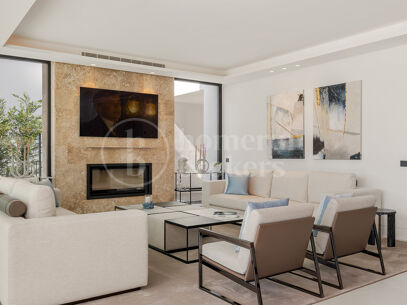Villa Alba - Contemporary villa for sale in Los Naranjos with Golf Views