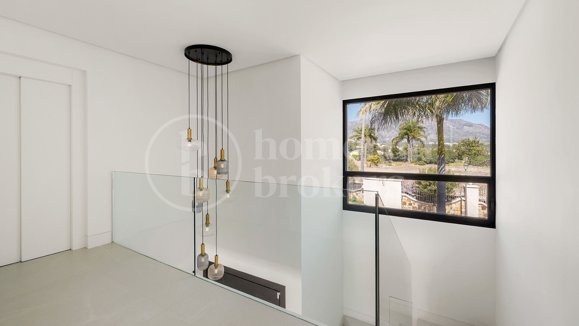 Villa Alba - Contemporary villa for sale in Los Naranjos with Golf Views
