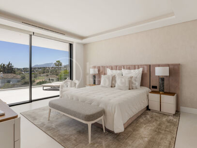 Villa Alba - Contemporary villa for sale in Los Naranjos with Golf Views