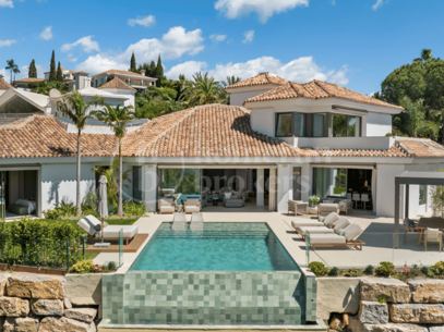 Villa till försäljning i El Herrojo, Benahavis