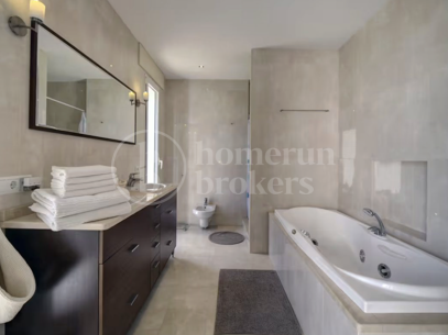 Villa del Sol - Exceptional estate for sale in Manilva