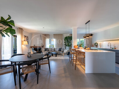 Radhus i La Quinta Hills – Privat Trädgård & Takterrass Tillgängligt för Sommaruthyrning