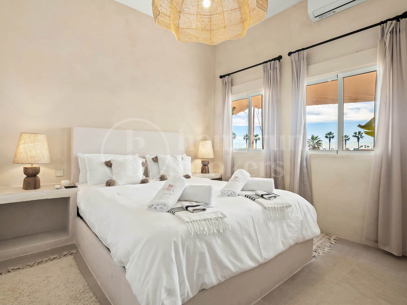 Frontline Beach Boutique Hotel för Sale Sotogrande