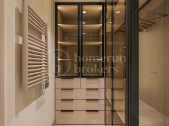 Apartment Alcazaba - Luxury Front Line Beach Ground Floor Apartment