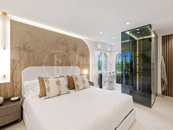 Apartment Alcazaba - Luxury Front Line Beach Ground Floor Apartment