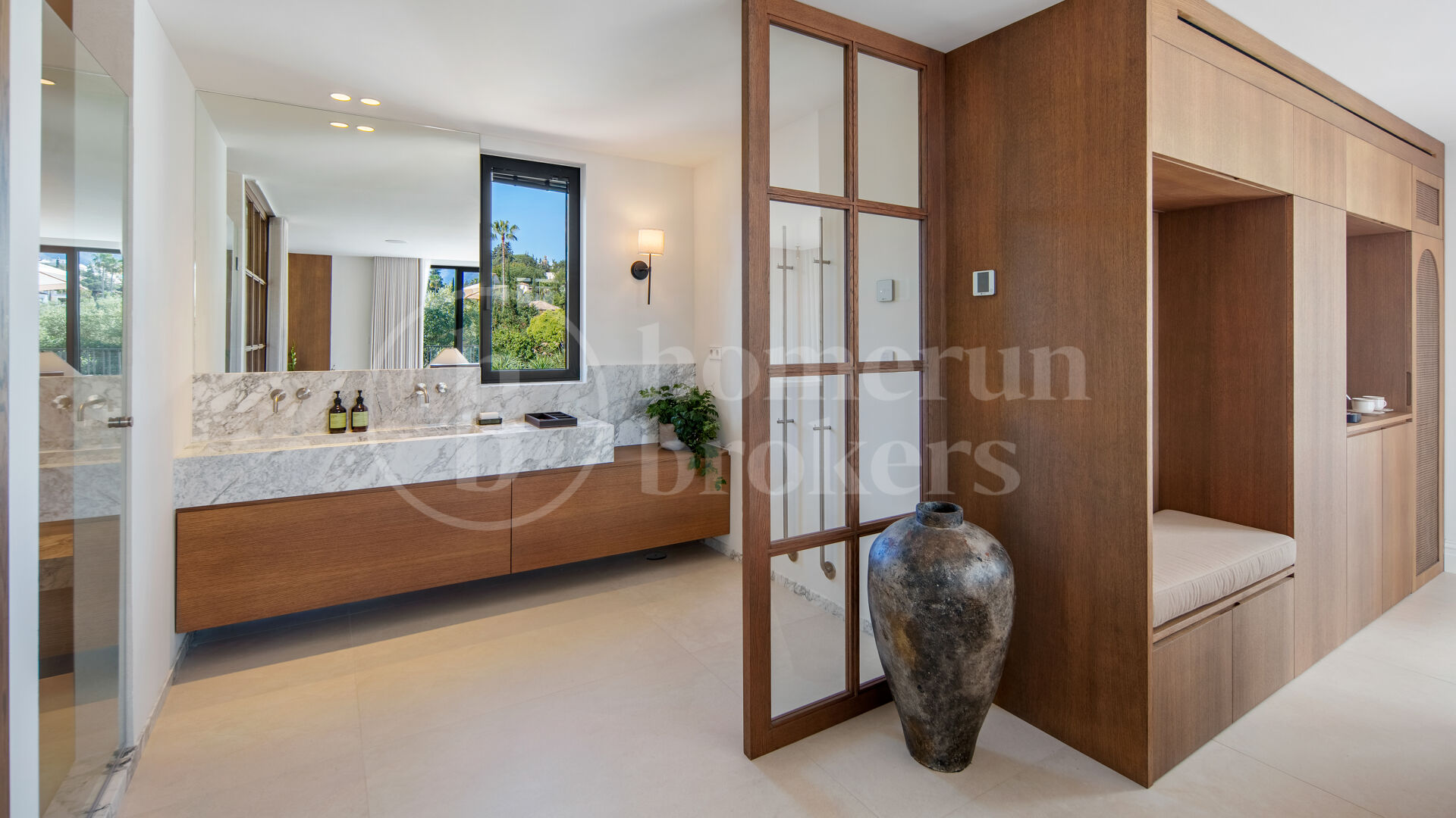 Casa Koi - Contemporary Frotnline Golf villa