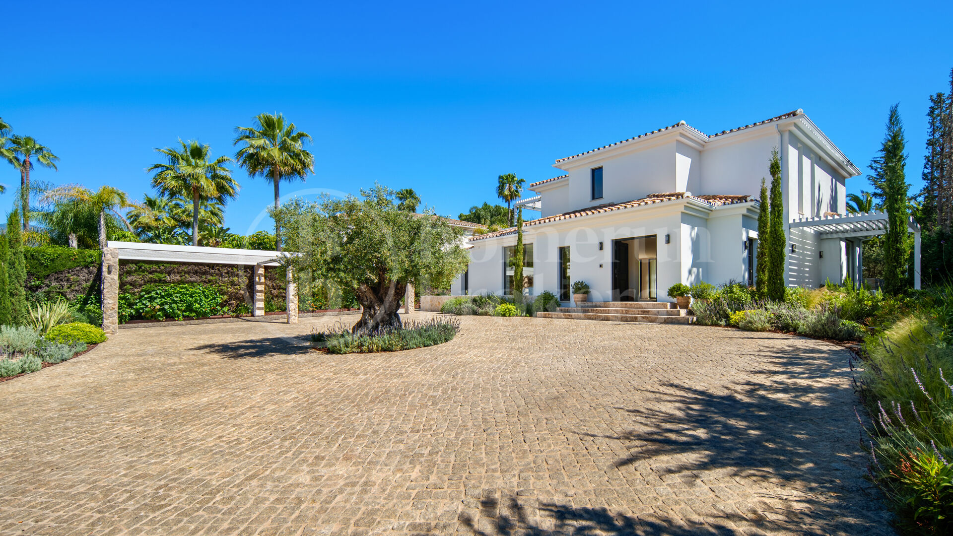 Casa Koi - Contemporary Frotnline Golf villa