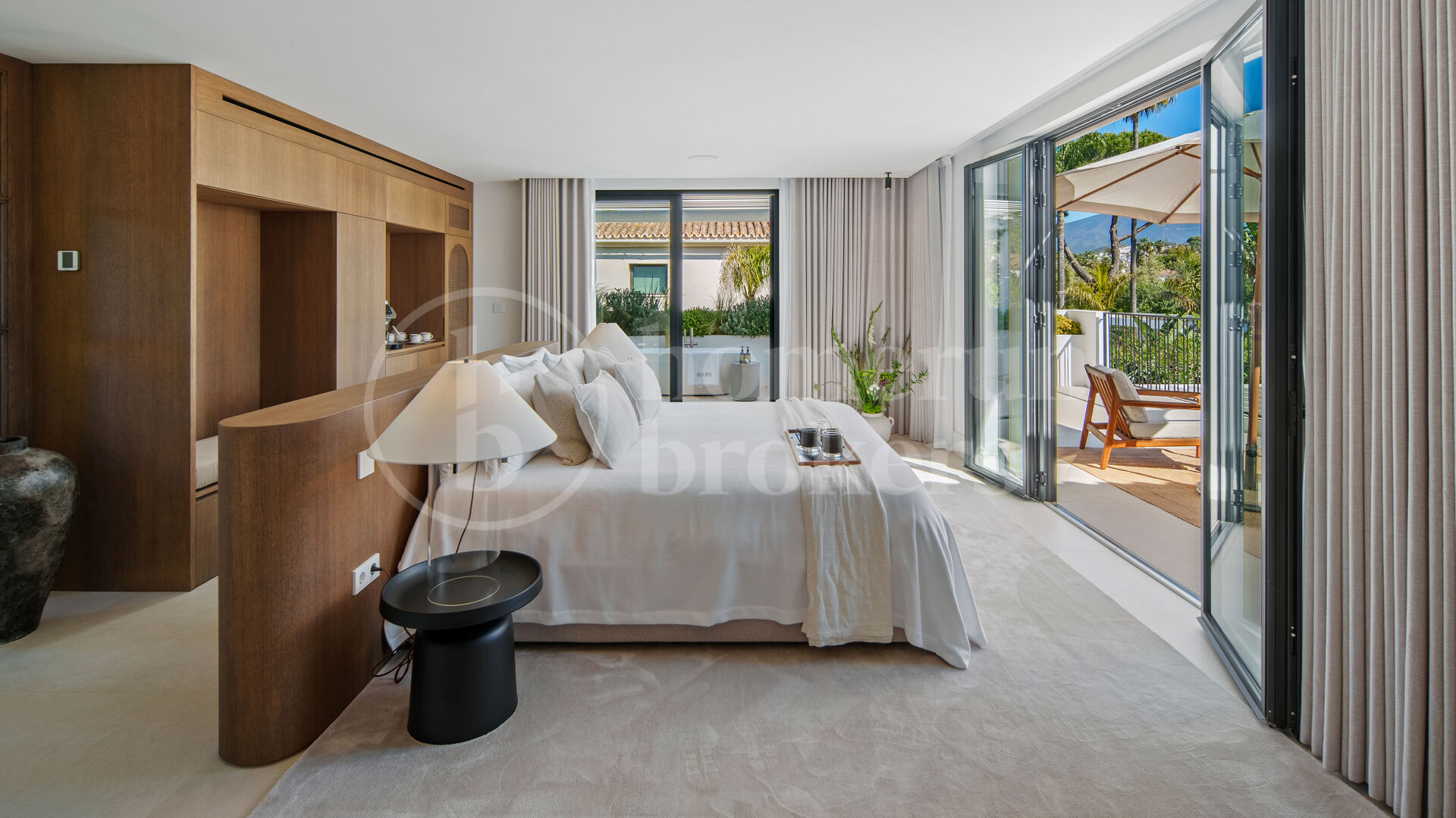 Casa Koi - Contemporary Frotnline Golf villa