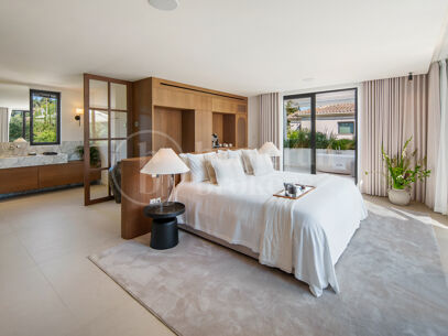 Casa Koi - Contemporary Frotnline Golf villa
