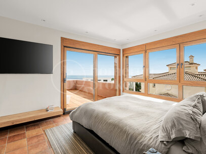 Villa Alcaidesa - sea view villa with guest apartment